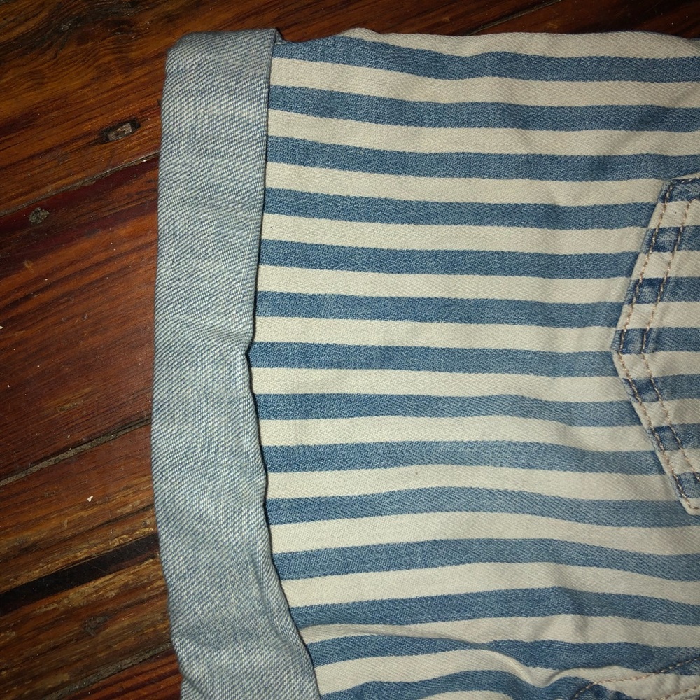 JUMPER - Picture 4 of 7